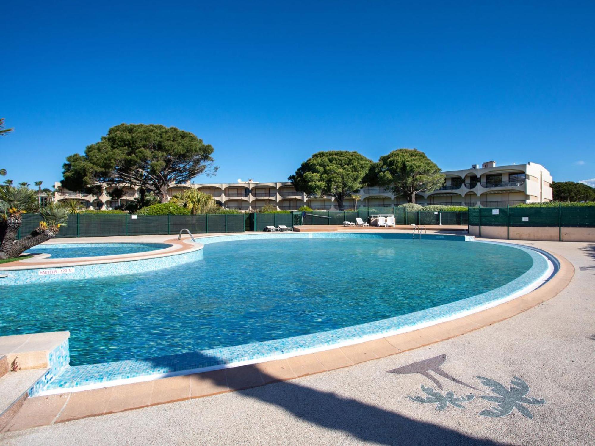 Appartement Marines De By Interhome